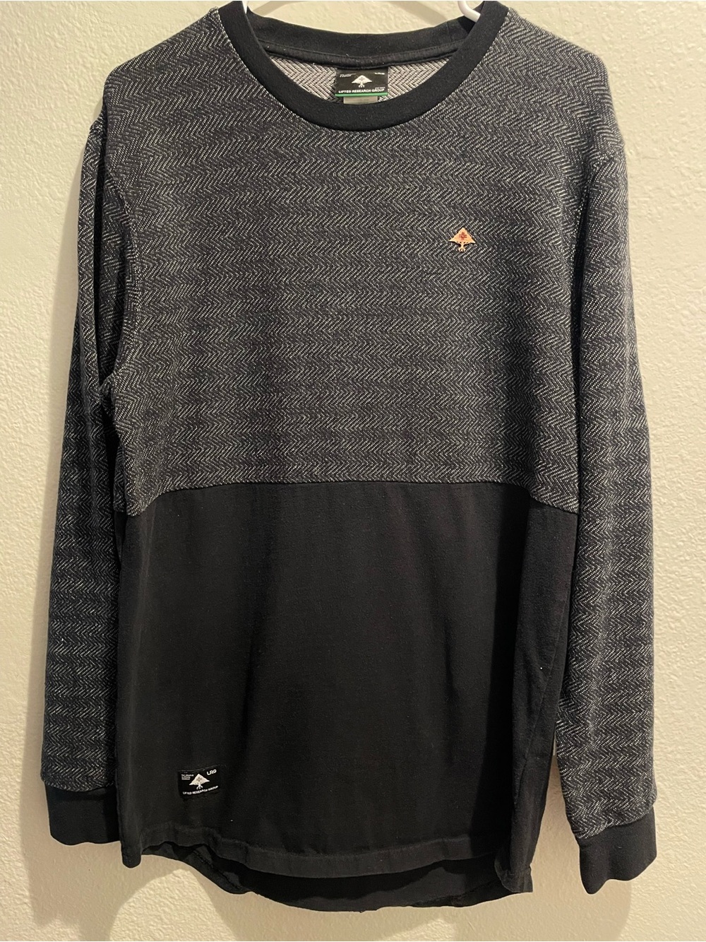 🔥 LRG Lifted Research Group Mixed Media Two-Tone Crewneck Long Sleeve 🔥